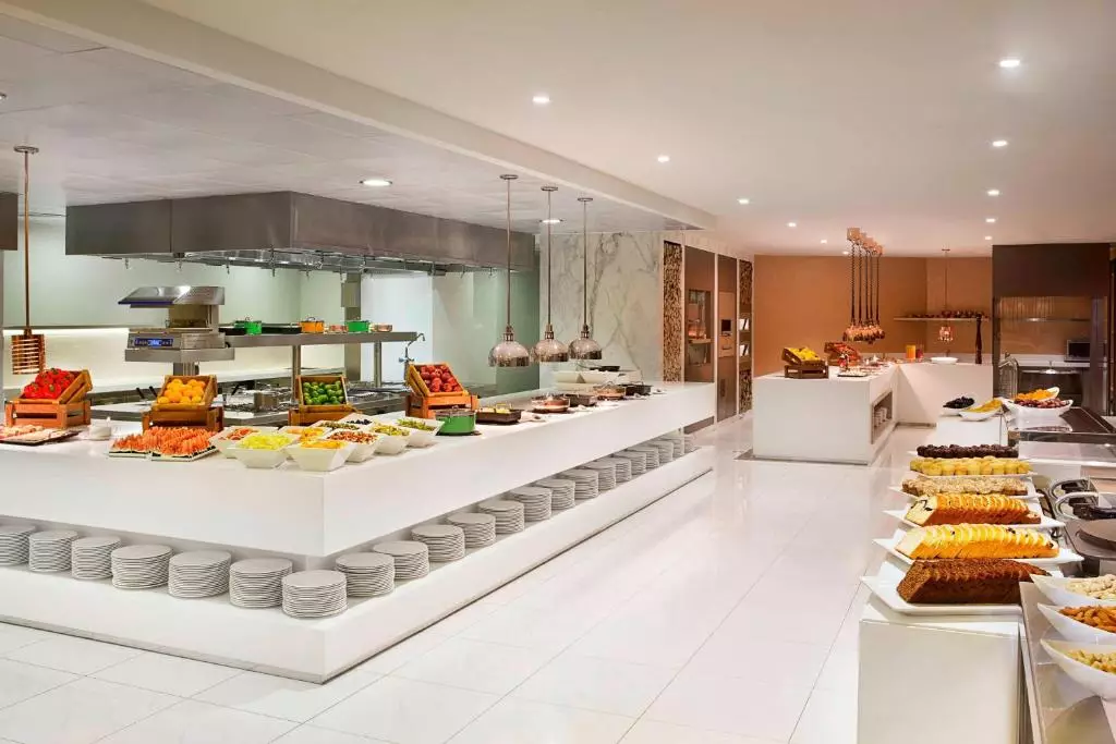 Al Habtoor Grand Resort Autograph Collection
